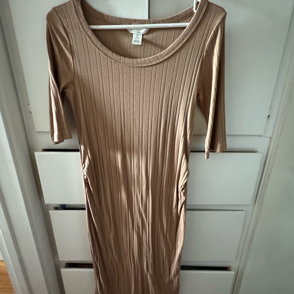 H&M Ribbed short Sleeve maternity Midi Dress in Tan